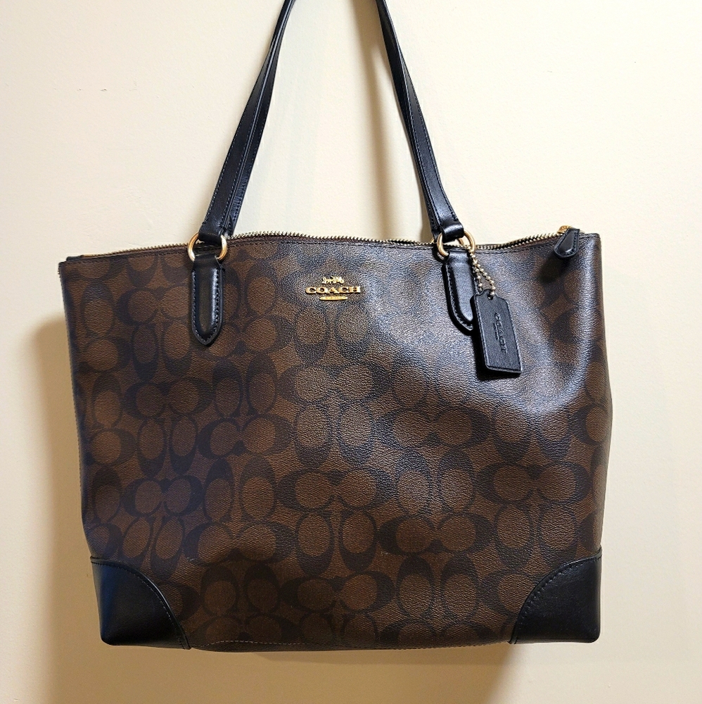Coach shoulder purse